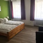 Penzion Landgasthof Zum Goldenen Loewen 3*
