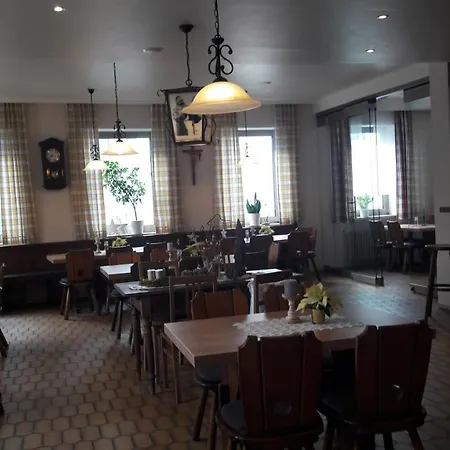 Landgasthof Zum Goldenen Loewen Inn 3*